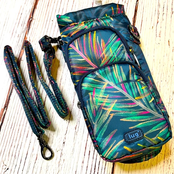 Lug Huggie Crossbody Water Bottle Holder - Picture 2 of 9